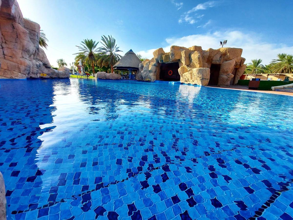 دانات منتجع العين المظهر الخارجي الصورة The swimming pool at the Atlantis Waterpark