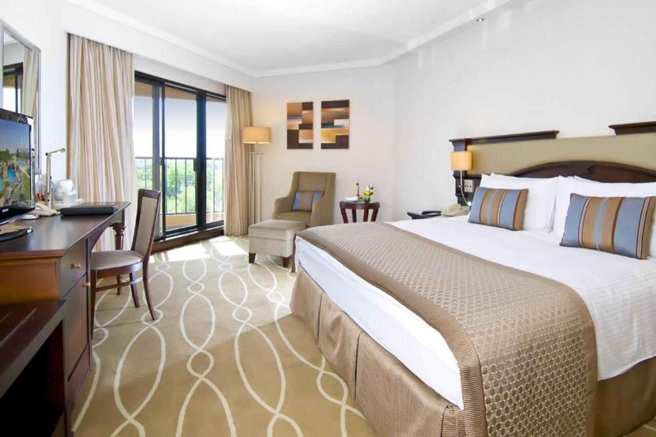 دانات منتجع العين المظهر الخارجي الصورة A room at the Jumeirah Creekside