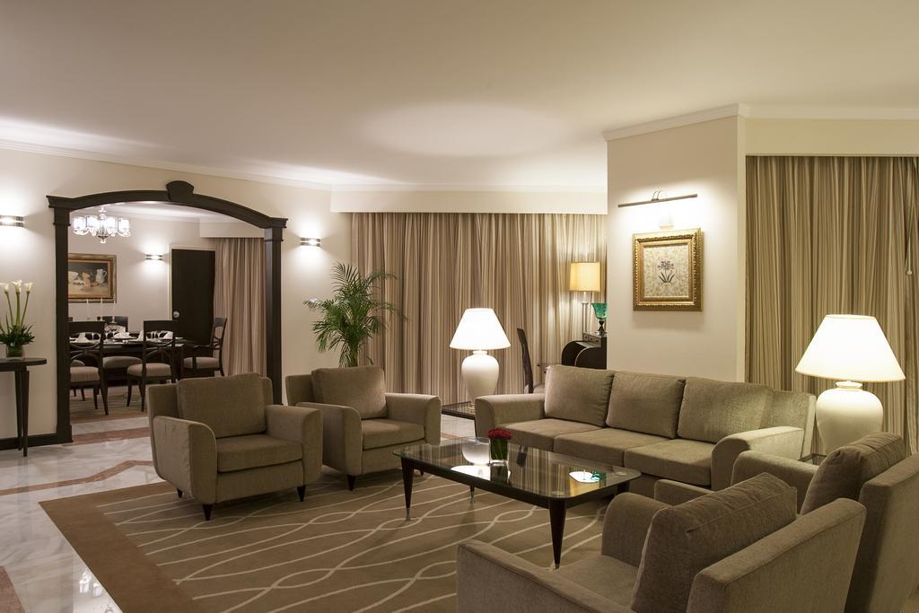 دانات منتجع العين المظهر الخارجي الصورة A living room