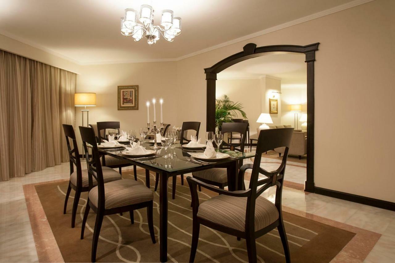 دانات منتجع العين المظهر الخارجي الصورة A dining room